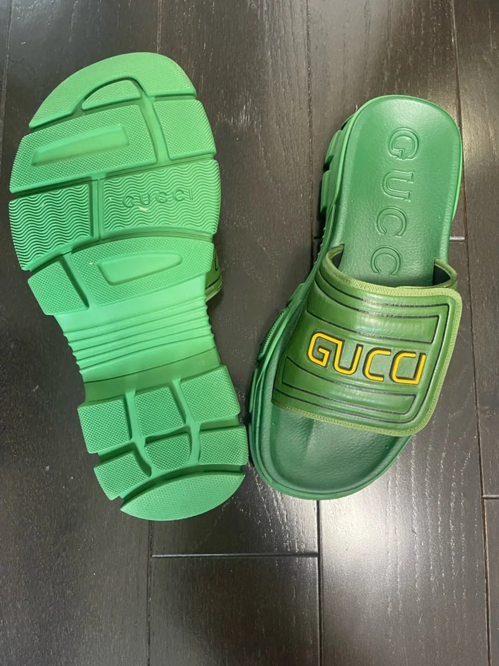 Gucci Green Slide Sandals with Yellow Logo Accent - Picture 5 of 10